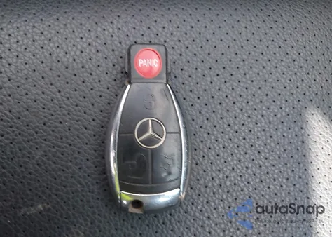 2009 Mercedes-Benz C 300 Sport 4Matic z USA, uszkodzony, nr VIN WDDGF81X99F199525